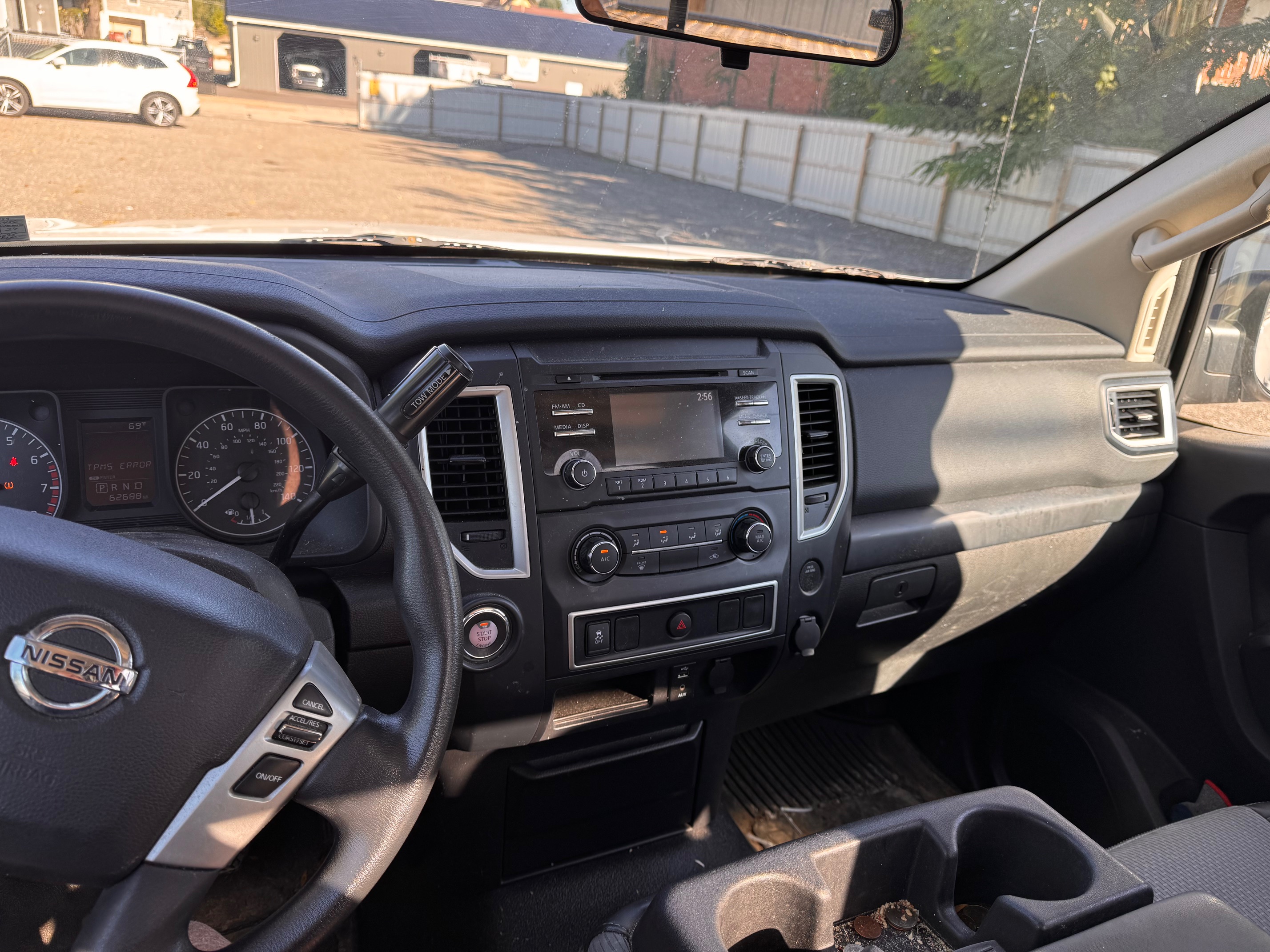 Used 2018 Nissan Titan S RWD image 10