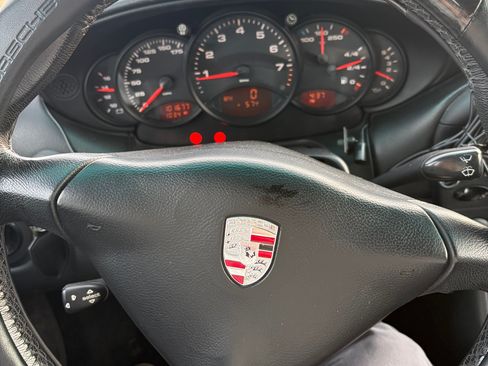 Used 2001 Porsche 911 Carrera image 27