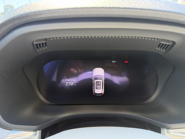 Used 2023 Volvo XC60 B5 Plus w/ Climate Package FWD image 10