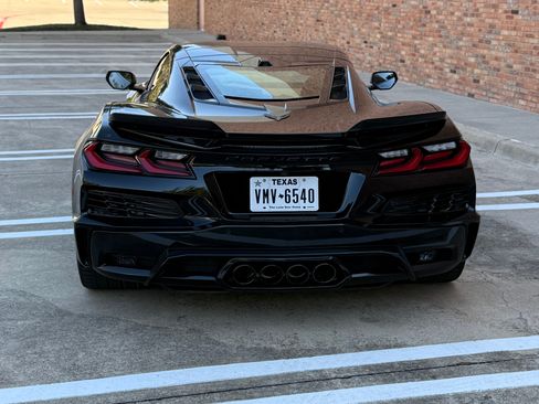 Used 2023 Chevrolet Corvette Z06 w/ Engine Appearance Package RWD image 4