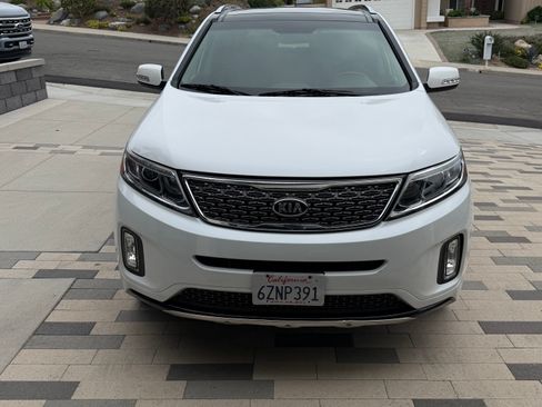 Used 2014 Kia Sorento SX w/ 3rd Row Package AWD/4WD image 16