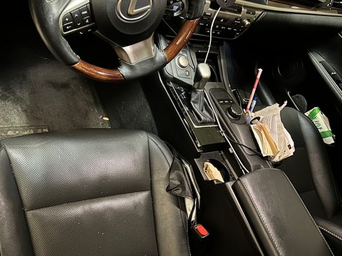 Used 2018 Lexus ES 350 image 5