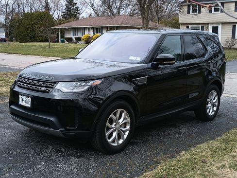 Used 2020 Land Rover Discovery SE image 4