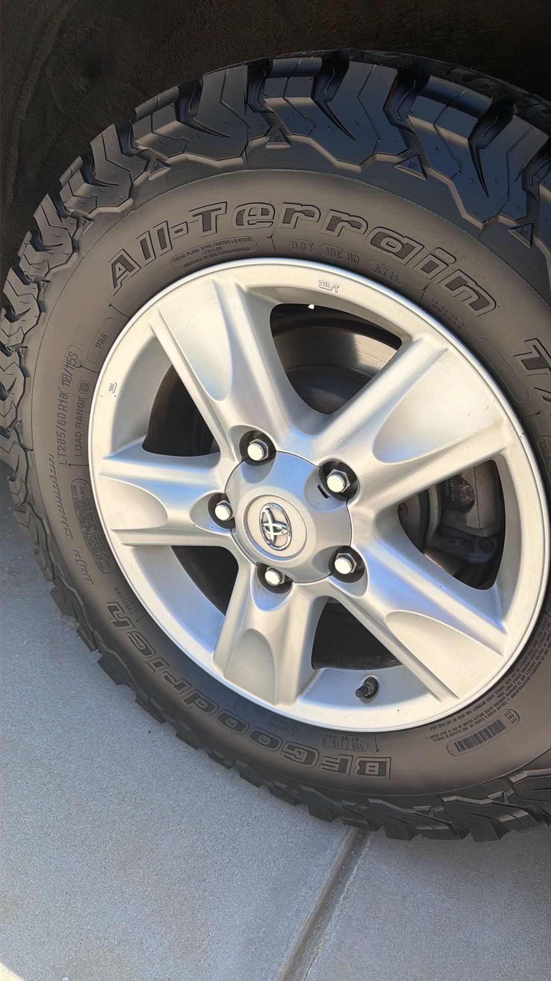 Used 2011 Toyota Land Cruiser w/ Upgrade Pkg AWD/4WD image 13