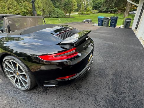 Used 2017 Porsche 911 Carrera image 17