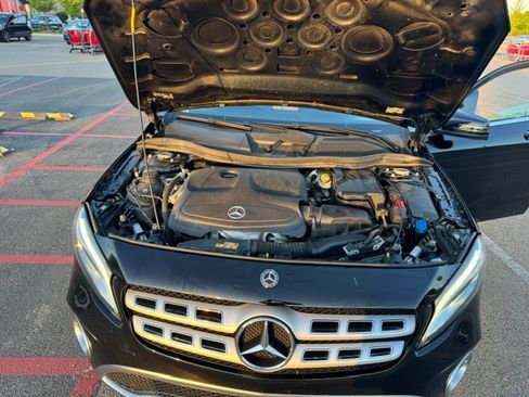 Used 2020 Mercedes-Benz GLA 250 4MATIC image 11
