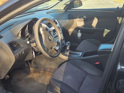 Used 2010 Chevrolet Malibu LT w/ Power Convenience Package image 6