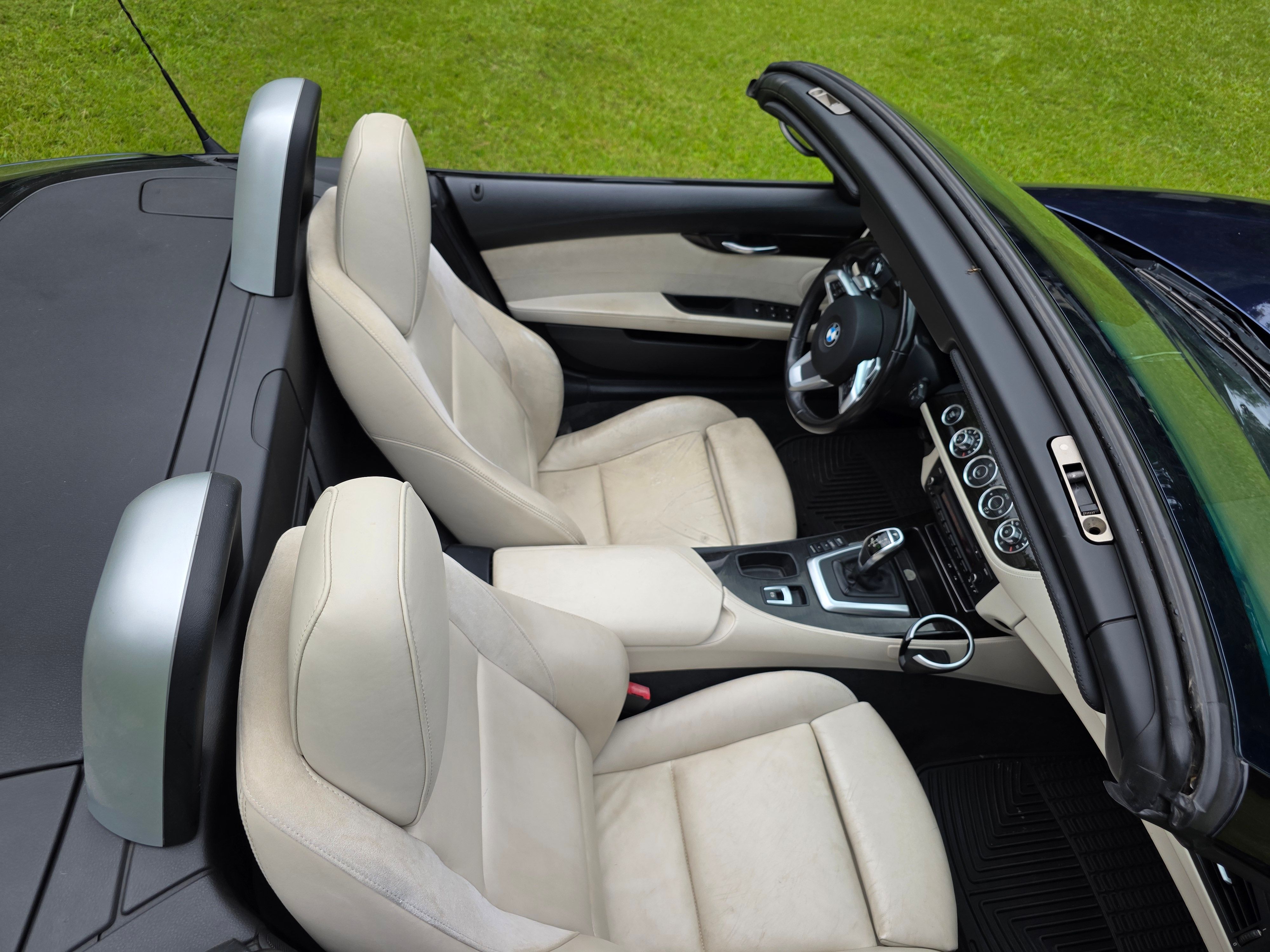 Used 2009 BMW Z4 sDrive35i RWD image 6