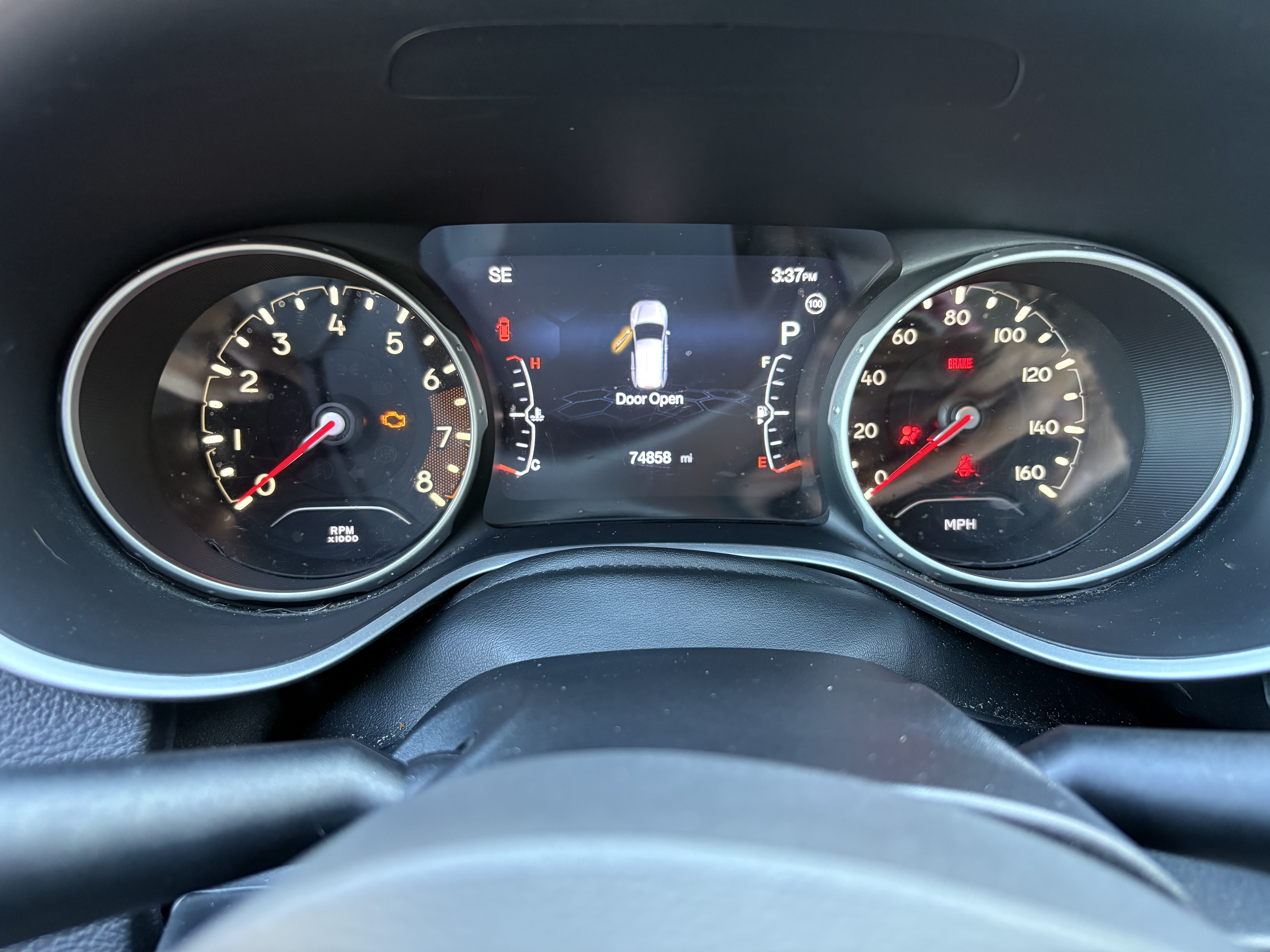 Used 2018 Jeep Compass Latitude w/ Popular Equipment Group AWD/4WD image 15