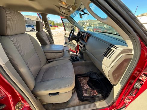 Used 2006 Dodge Ram 2500 Truck SLT image 29