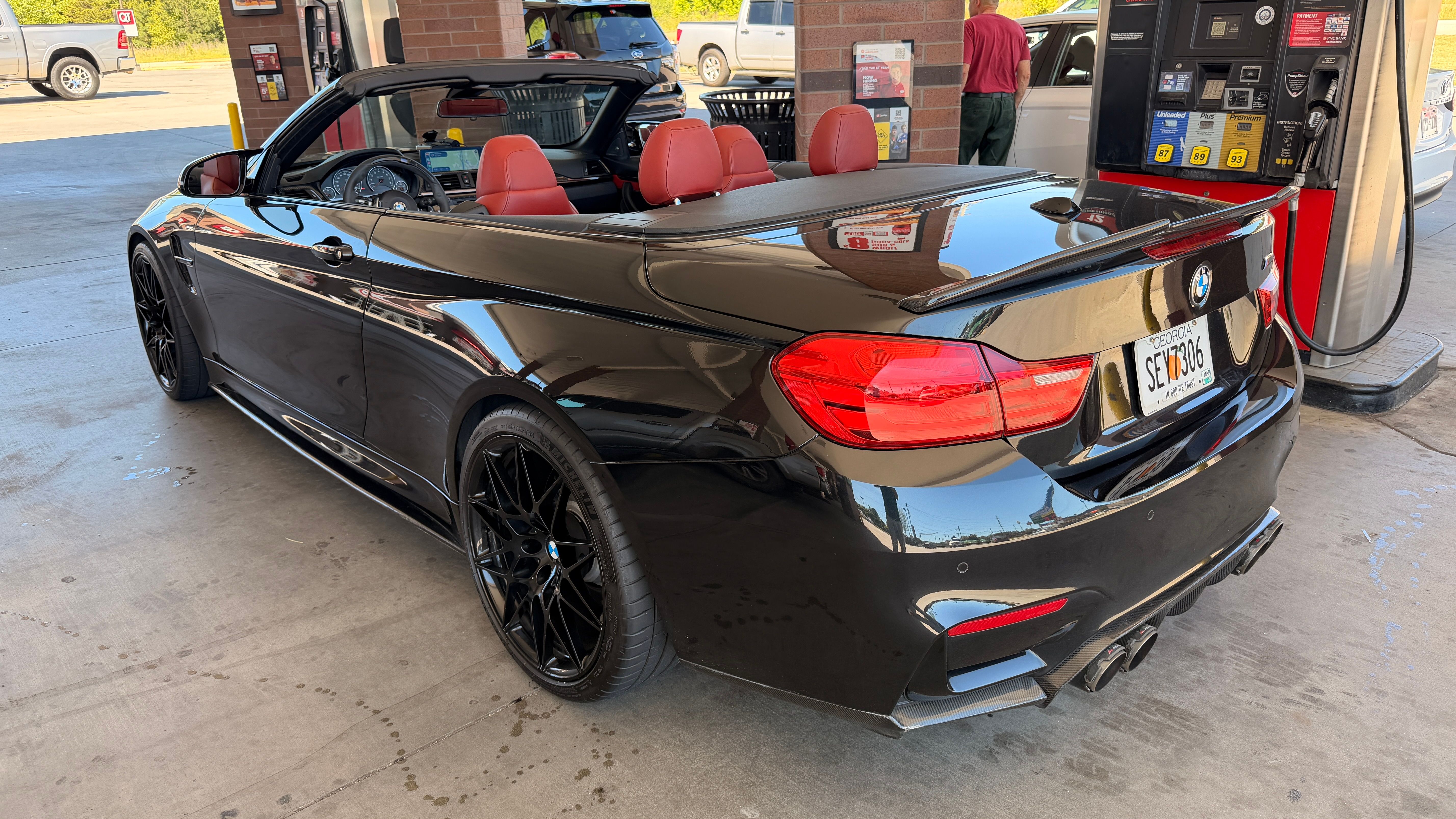 Used 2015 BMW M4 Convertible RWD image 9