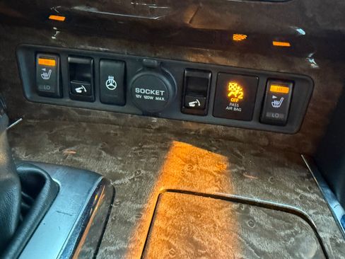 Used 2016 INFINITI QX80 Sport Utility 4D w/ 22" Wheel Package image 13