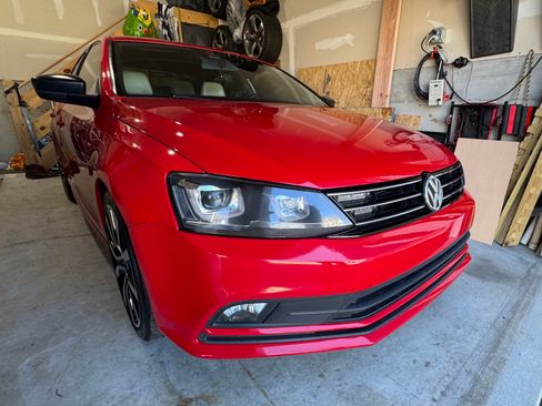 Used 2016 Volkswagen Jetta Sport image 8