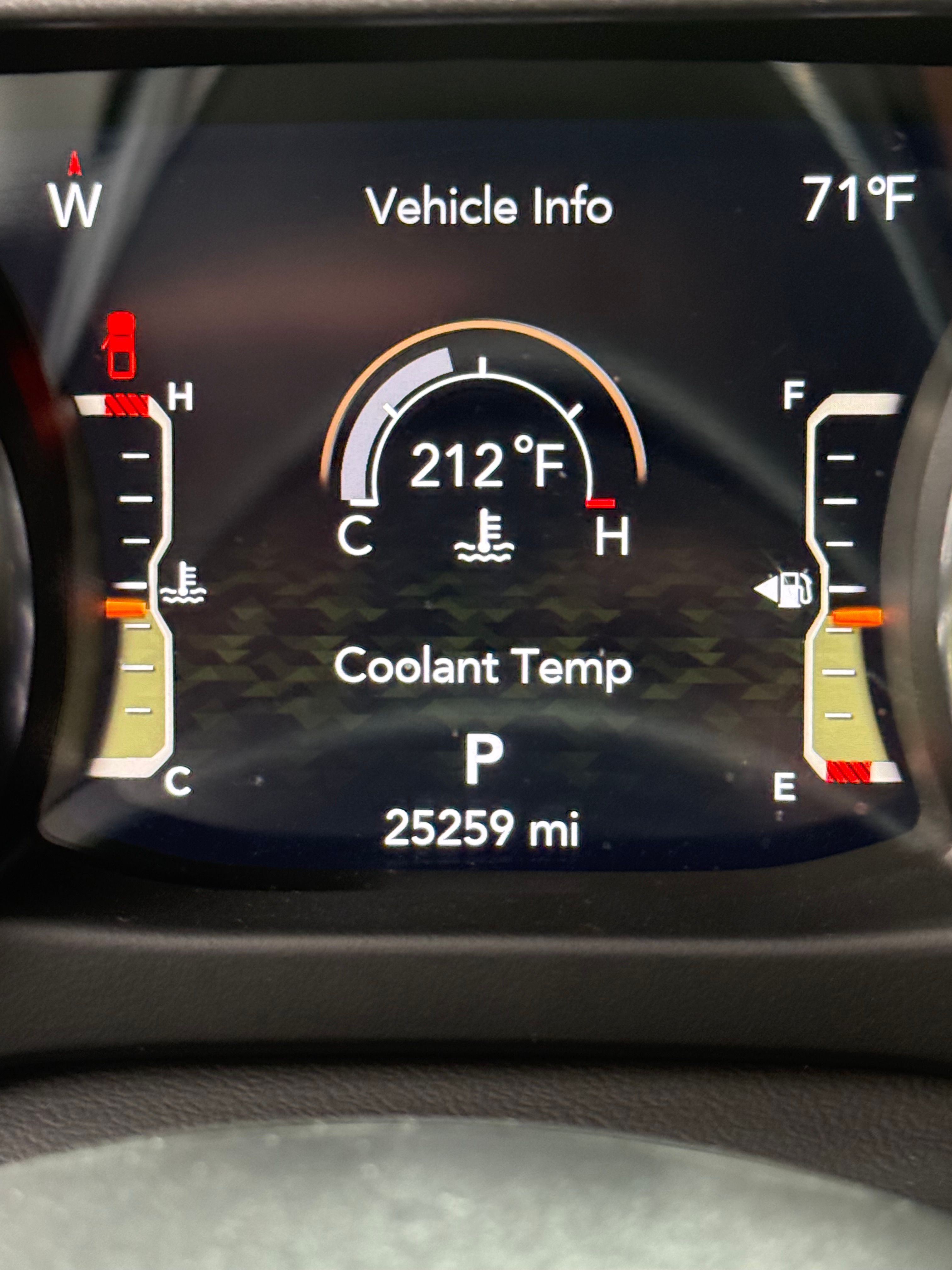 Used 2022 Jeep Gladiator Mojave w/ Trailer Tow Package AWD/4WD image 10
