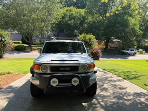 Used 2008 Toyota FJ Cruiser 2WD image 1