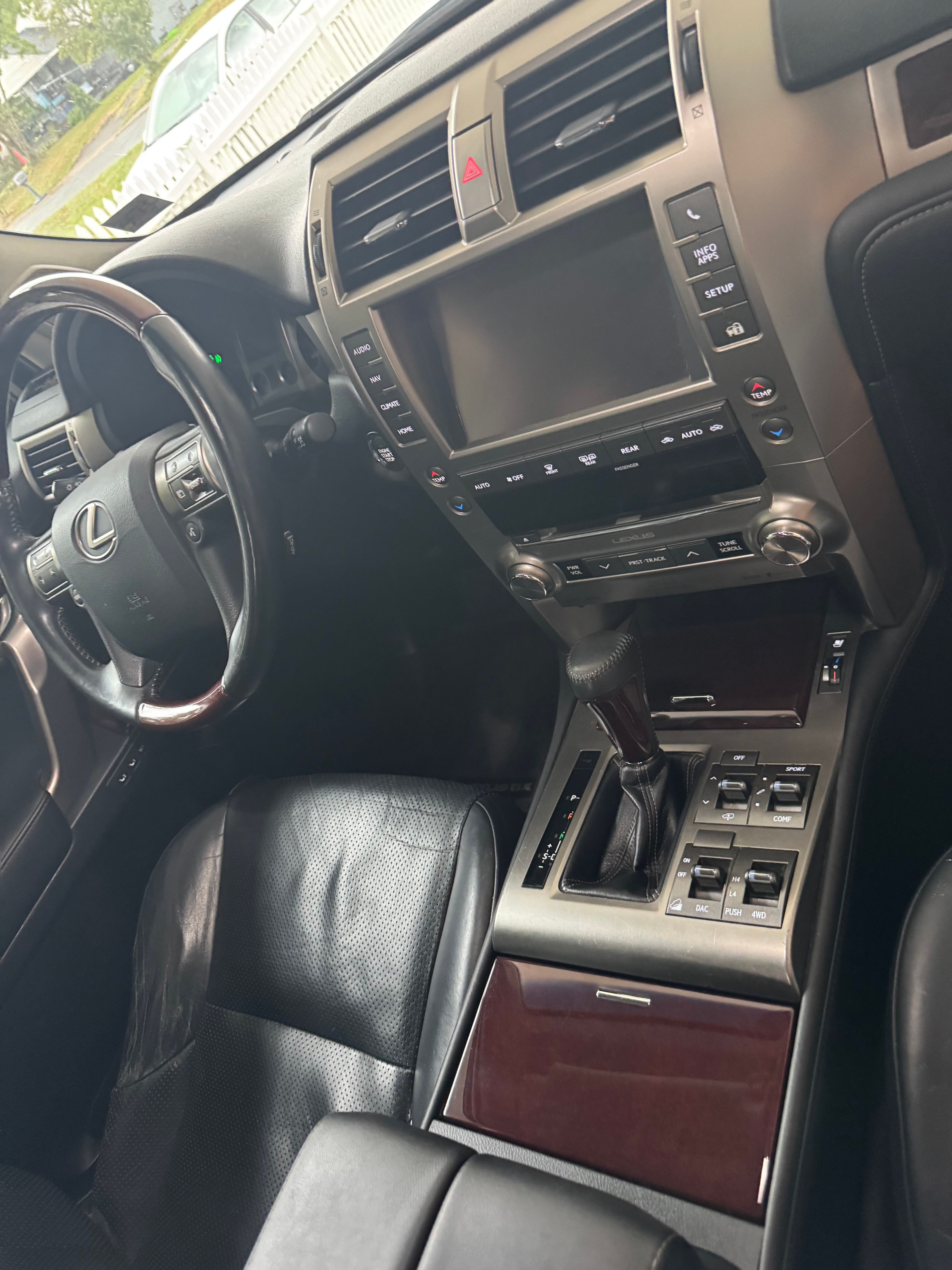 Used 2014 Lexus GX 460 Luxury AWD/4WD image 24