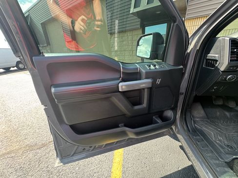 Used 2018 Ford F150 XLT w/ Equipment Group 302A Luxury AWD/4WD image 16