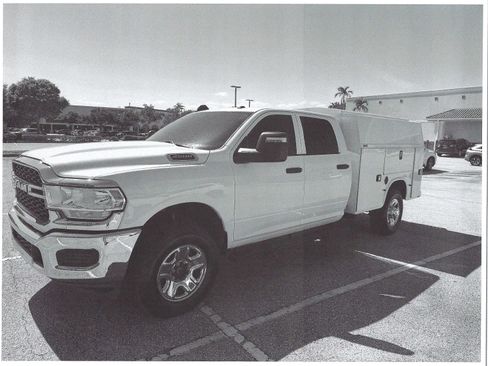 Used 2023 RAM 2500 Tradesman AWD/4WD image 2