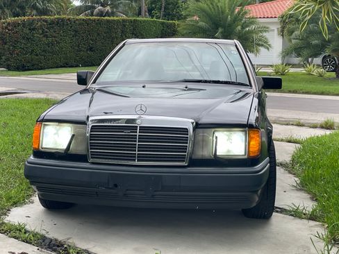 Used 1992 Mercedes-Benz 300 CE Coupe image 10