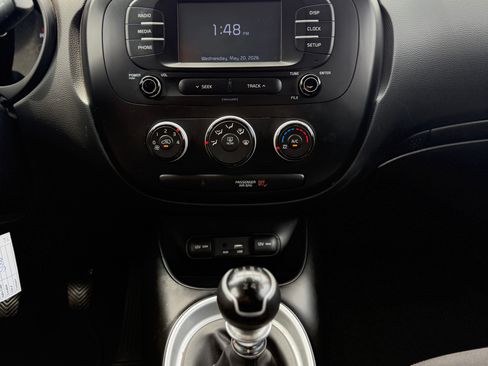 Used 2019 Kia Soul FWD image 17