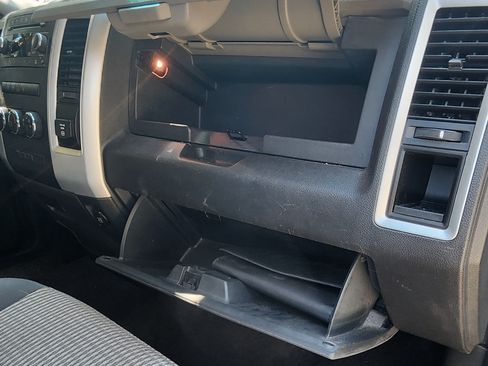 Used 2011 RAM 1500 Big Horn image 19