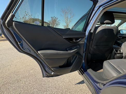 Used 2022 Subaru Outback Limited XT image 17