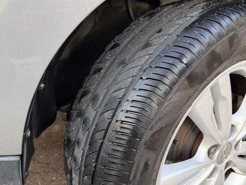 Used 2013 Hyundai Tucson GLS image 10