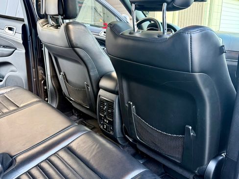 Used 2018 Jeep Grand Cherokee Limited image 14