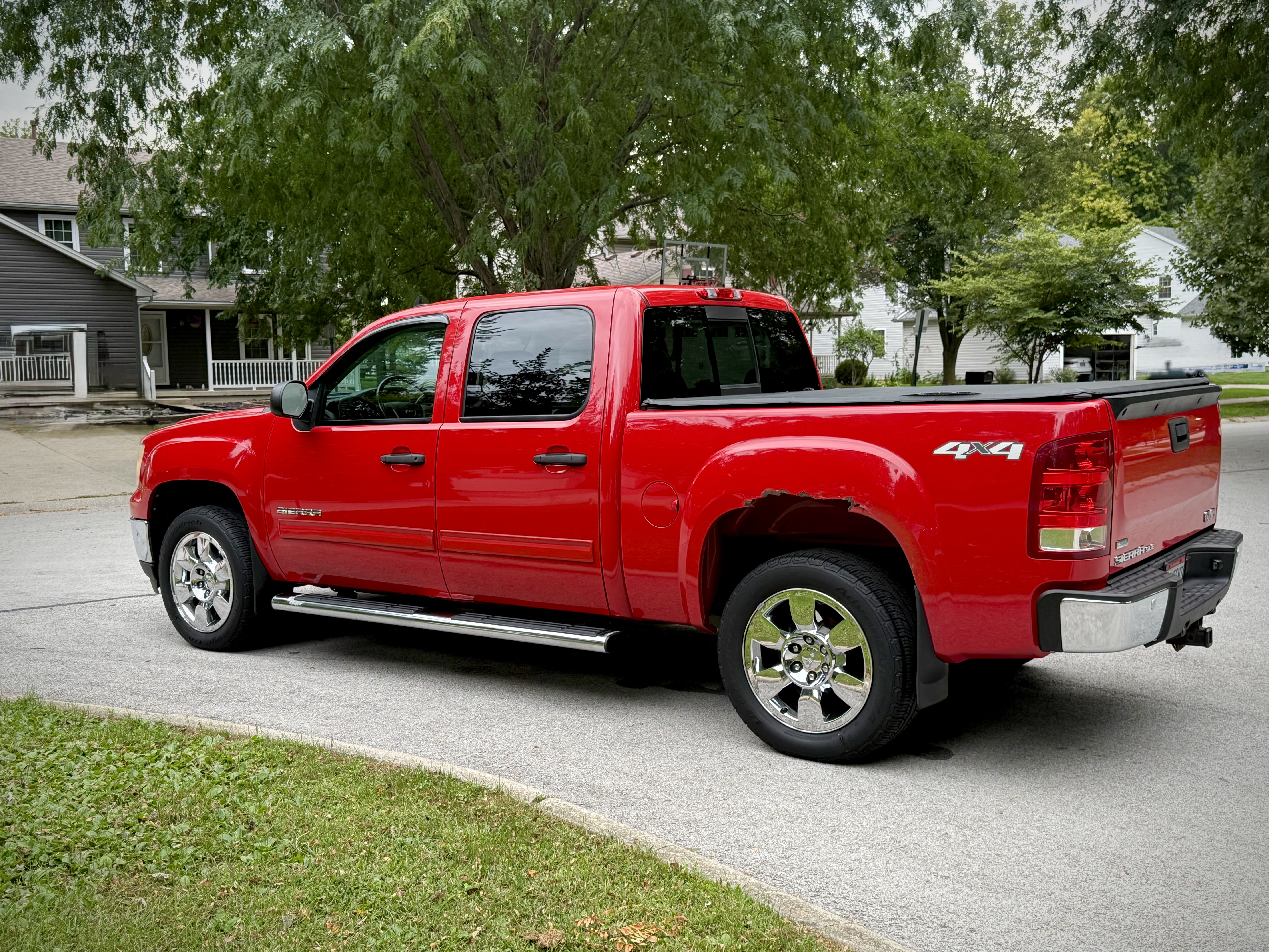 Used 2011 GMC Sierra 1500 SLE w/ Power Tech Package AWD/4WD image 18