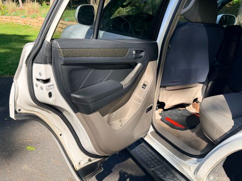 Used 2005 Toyota 4Runner Limited AWD/4WD image 6