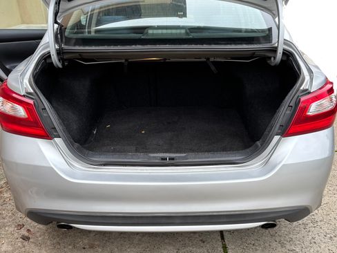Used 2016 Nissan Altima 2.5 S w/ Power Driver Seat Package FWD image 8