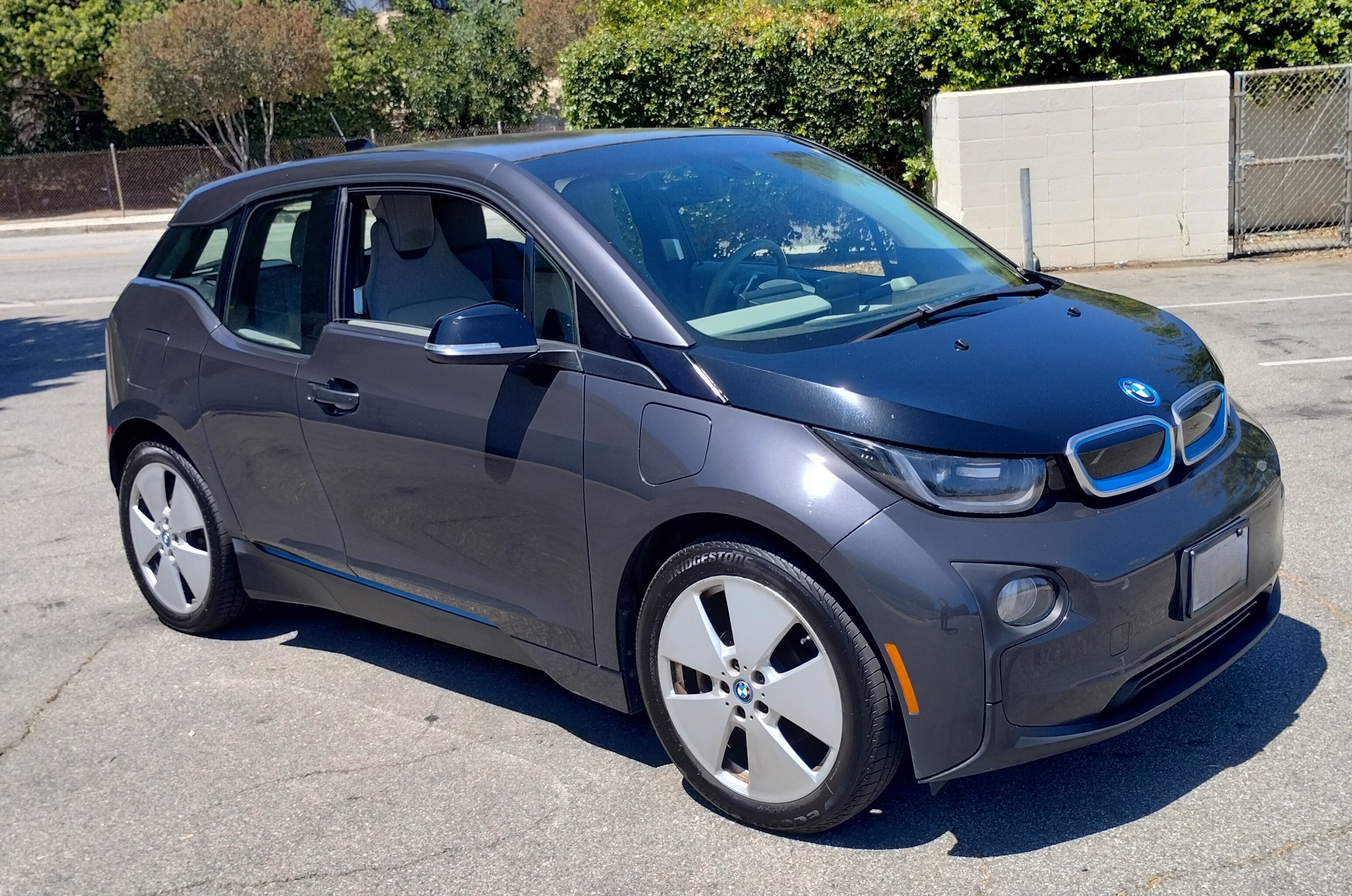 Used 2015 BMW i3 w/ Range Extender RWD image 1