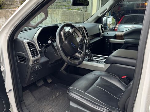 Used 2018 Ford F150 Lariat w/ Equipment Group 502A Luxury image 11