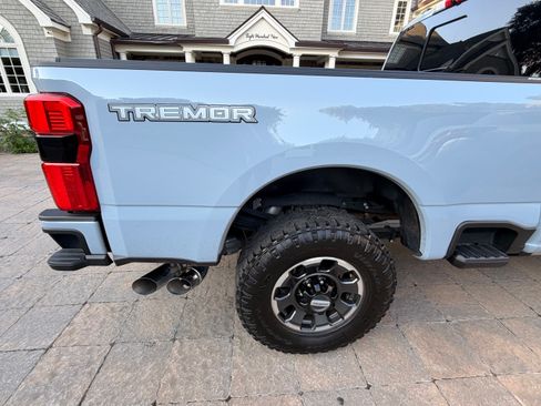 Used 2024 Ford F250 Platinum w/ Tremor Off-Road Package AWD/4WD image 8