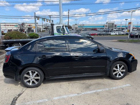 Used 2011 Nissan Sentra 2.0 SR w/ Special Edition Pkg image 6