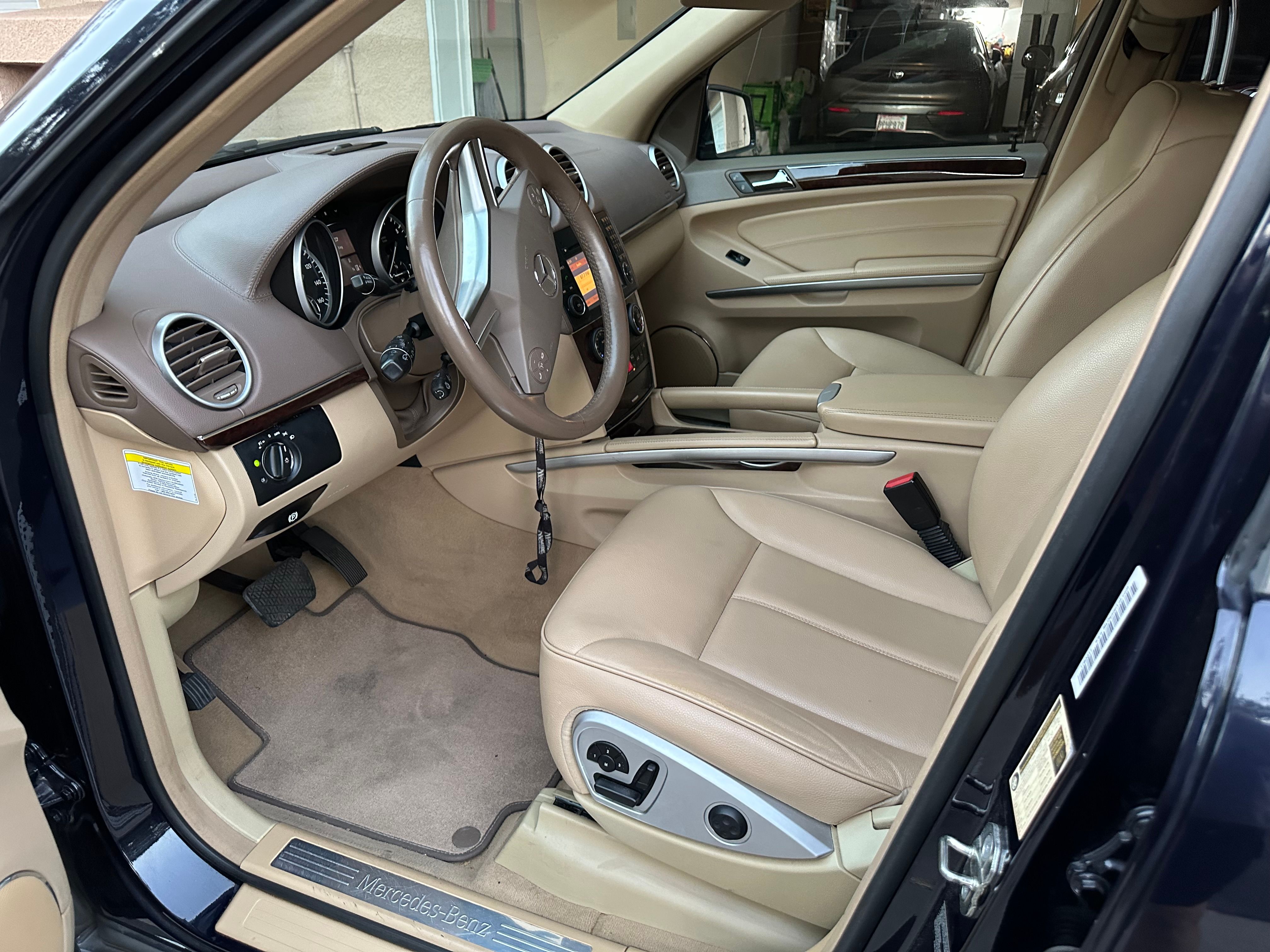 Used 2012 Mercedes-Benz GL 450 4MATIC image 5