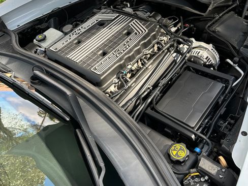 Used 2019 Chevrolet Corvette Z06 RWD image 11