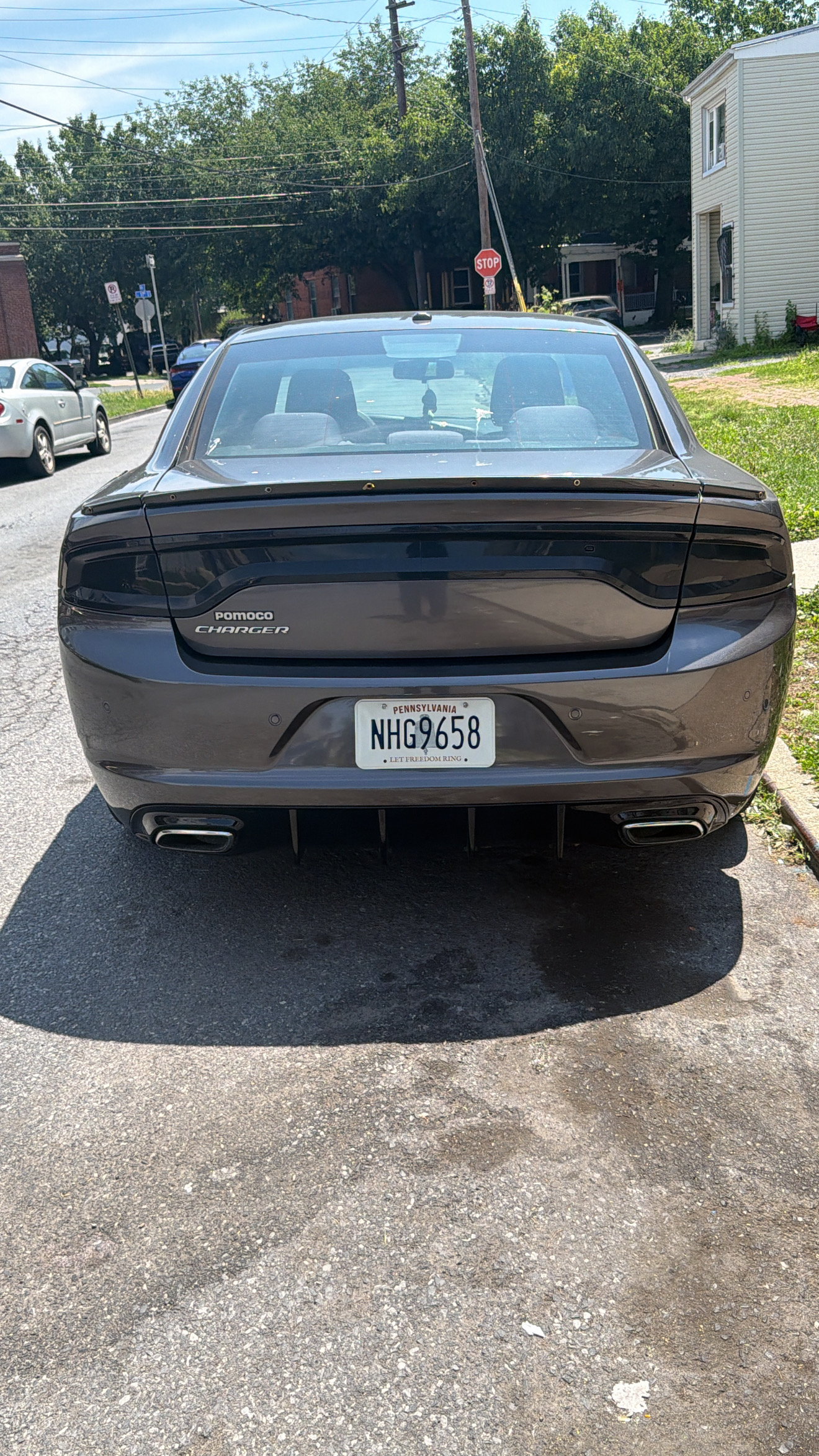 Used 2015 Dodge Charger SE w/ Power Sunroof Group RWD image 2