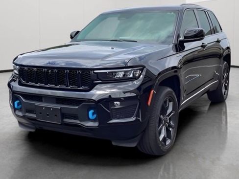 Used 2024 Jeep Grand Cherokee Limited 4xe AWD/4WD image 6