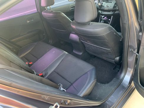 Used 2016 Honda Accord Sport image 8