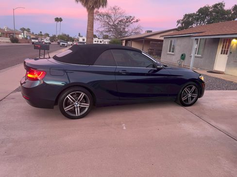Used 2017 BMW 230i Convertible image 4