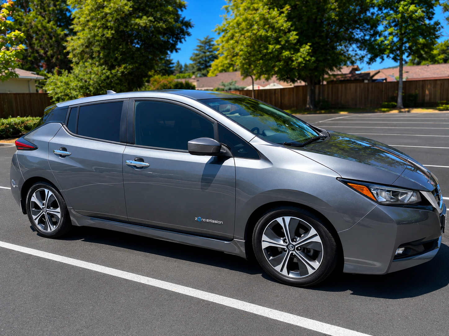 Used 2018 Nissan Leaf FWD image 8