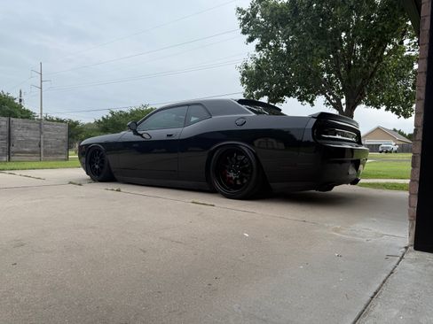 Used 2009 Dodge Challenger SRT8 w/ SRT Option Group II RWD image 1