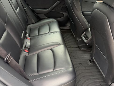 Used 2021 Tesla Model 3 Standard Range Plus image 10