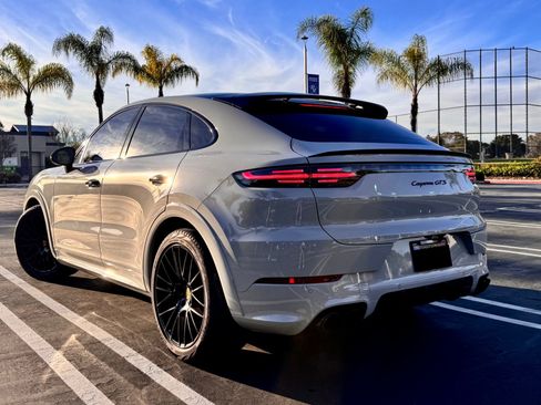 Used 2022 Porsche Cayenne GTS image 8