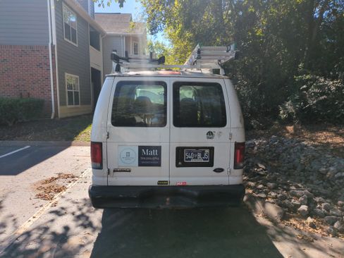 Used 2007 Ford E-150 and Econoline 150 image 2