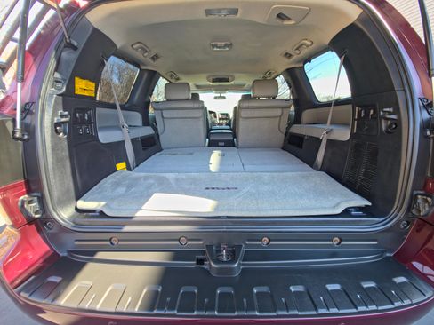 Used 2010 Toyota Sequoia Platinum image 10