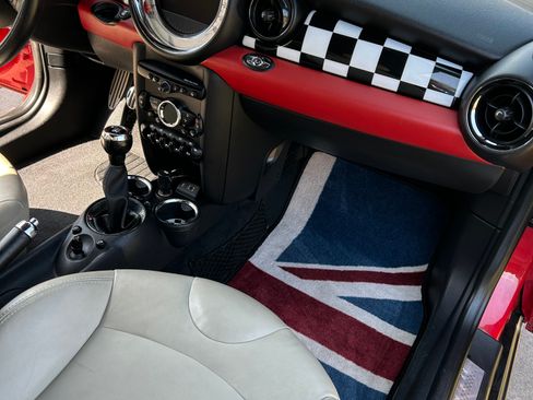 Used 2014 MINI Cooper S FWD image 17