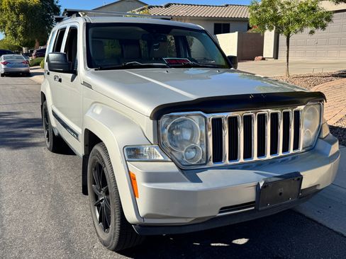 Used 2009 Jeep Liberty Limited w/ Premium Group II image 11