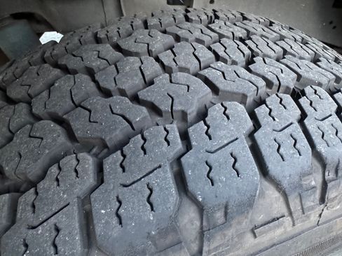 Used 2018 Toyota Tundra SR5 w/ TRD Off Road Package image 17